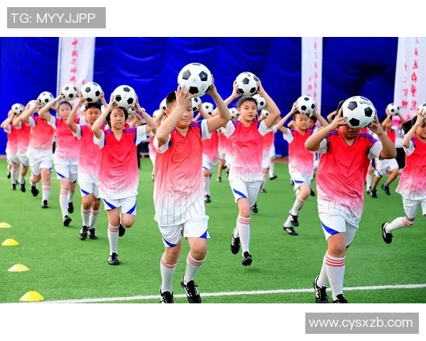 从草根少年到世界巨星一段激动人心的足球传奇故事